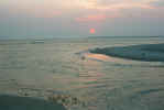 Sunrise from Bear Island.jpg (251841 bytes)